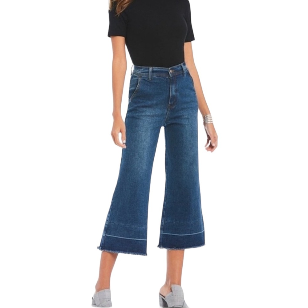 Gianni Bini Cropped Wide Leg Raw Hem Jeans (B1)